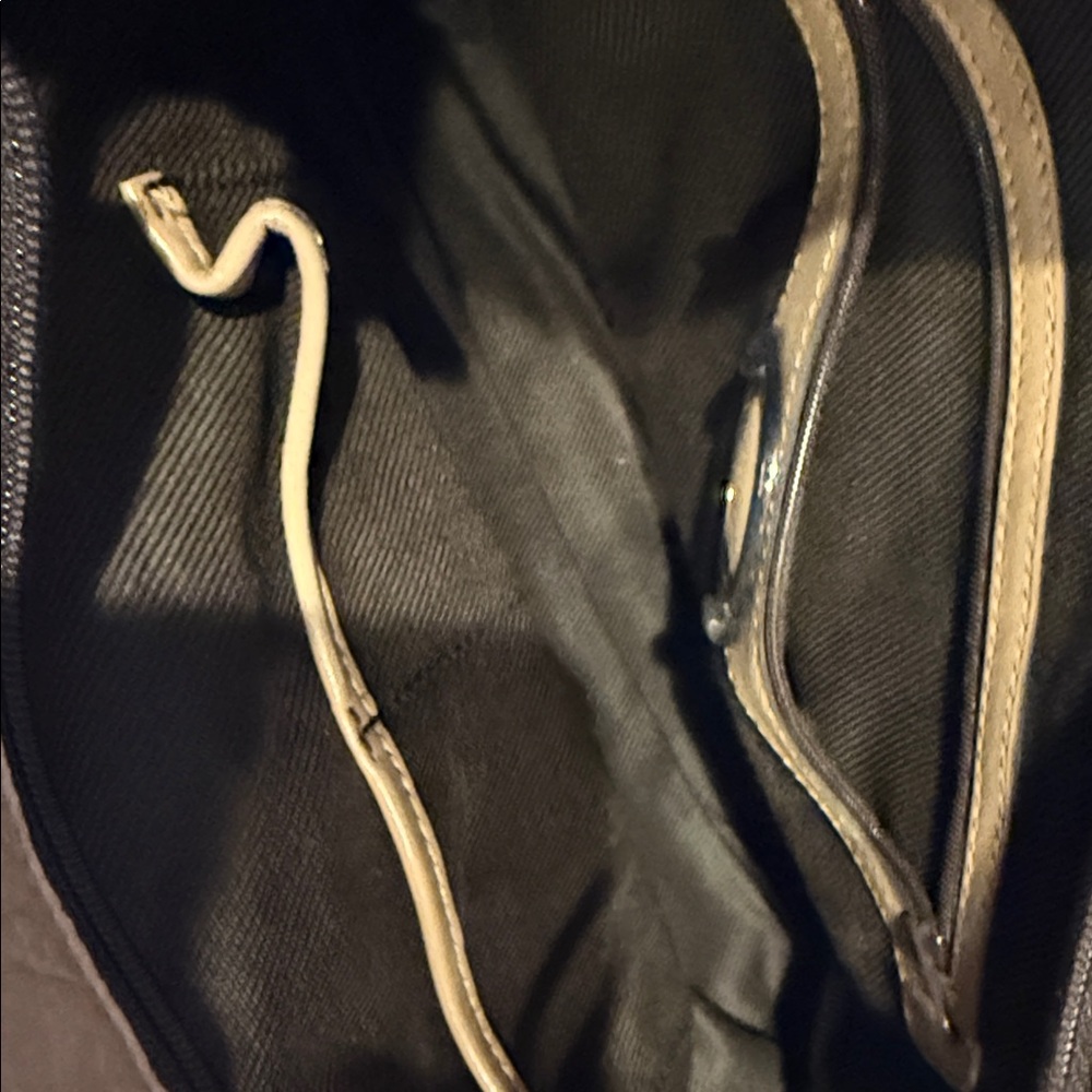 Francesco Biasia Beige Leather Shoulder Bag with Dark Brown Straps - Picture 6 of 16